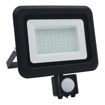 LED Väliprožektor anduriga LED/50W/230V 4000K IP44 must